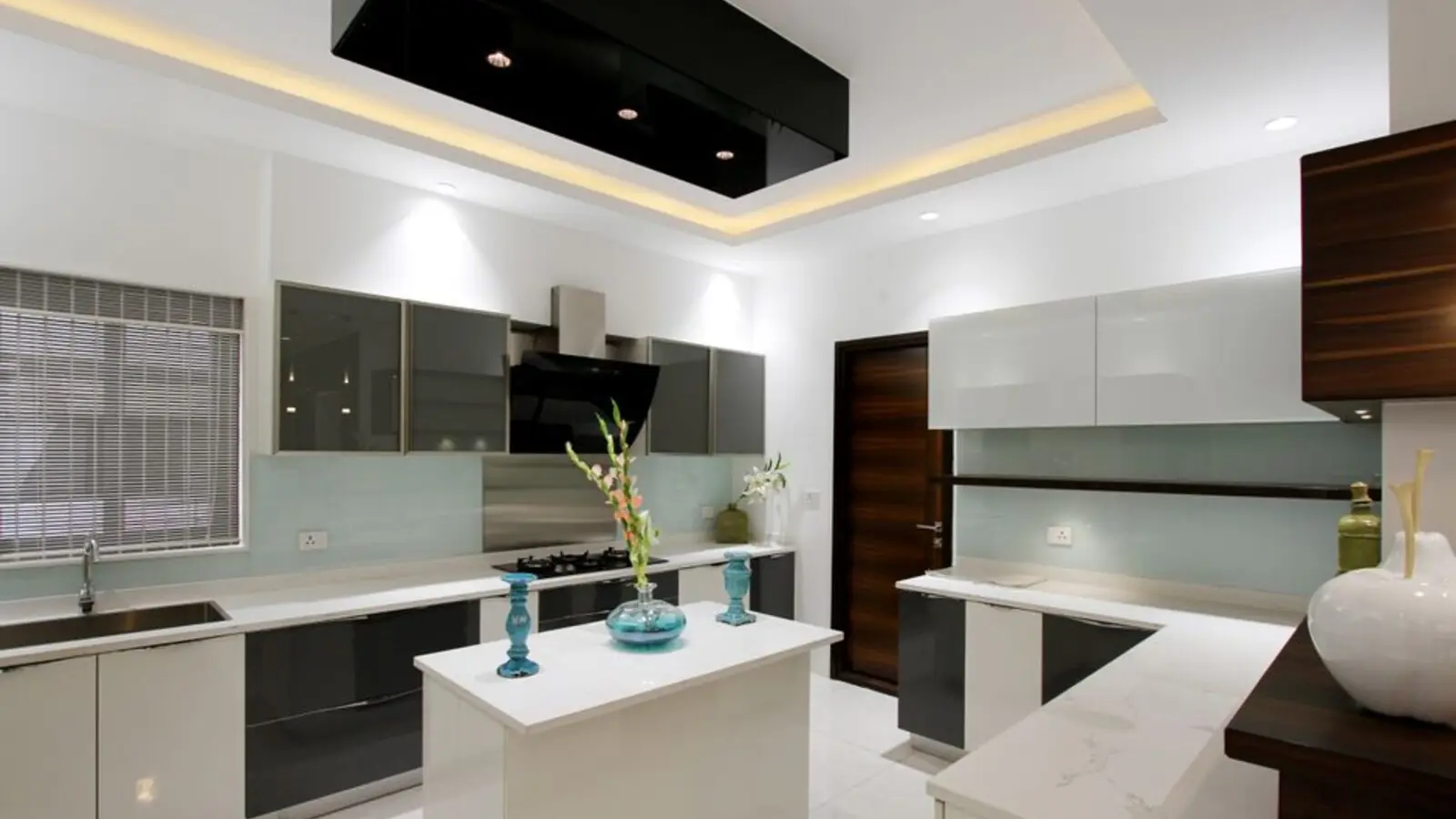 Mahindra Redevelopment, Lokhandwala Andheri West